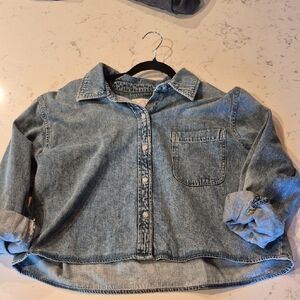 Universal Thread Faded Denim Cropped Button-Front Shirt